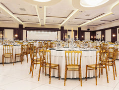 Scaun auriu Opera